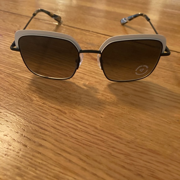 Etnia Barcelona Dora sunglasses - Picture 6 of 8